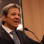 Haddad critica ligação entre votação do IR e anistia como loucura