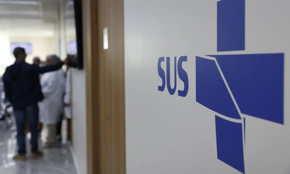 Câmara aprova programa especialistas com meta de reduzir filas no SUS