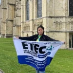 Aluna da ETEC Tangará da Serra leva bandeira da escola para Inglaterra e celebra oportunidades