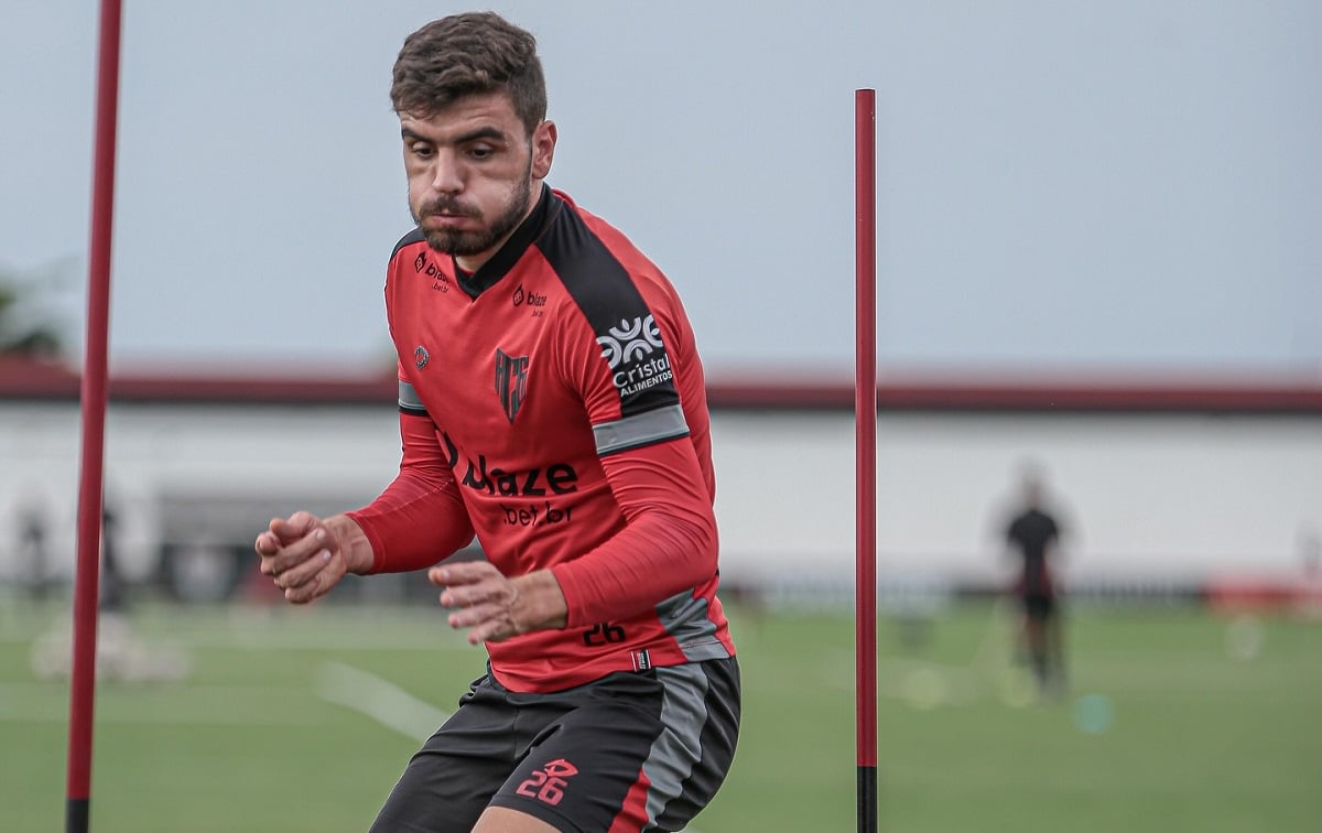 Goiás x Atlético-GO: onde assistir, escalações e detalhes do clássico goiano pela Série B. Imagem: Bruno Corsino/Atlético-GO
