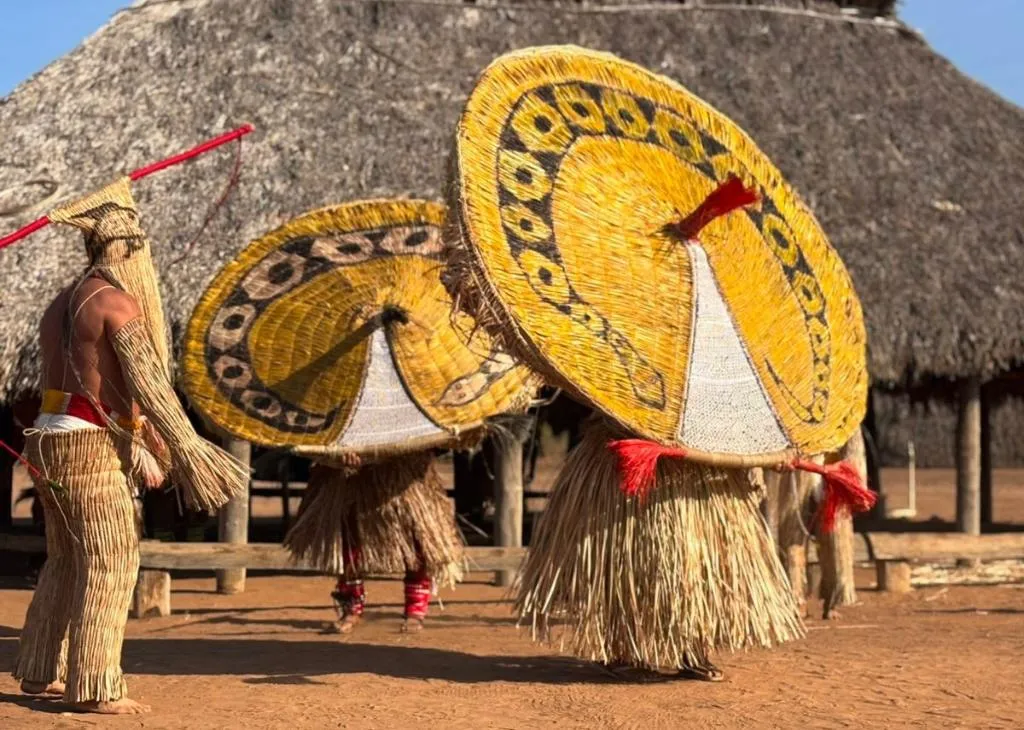 Exposição Yakuni revela máscaras sagradas do povo Mehinaku em Mato Grosso