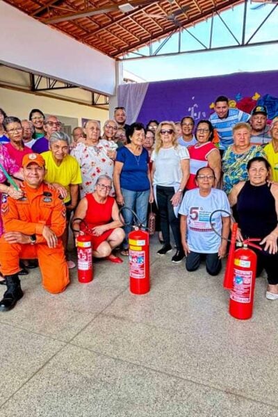 Corpo de Bombeiros de Mato Grosso promove palestra de conscientizacao ambiental para idosos