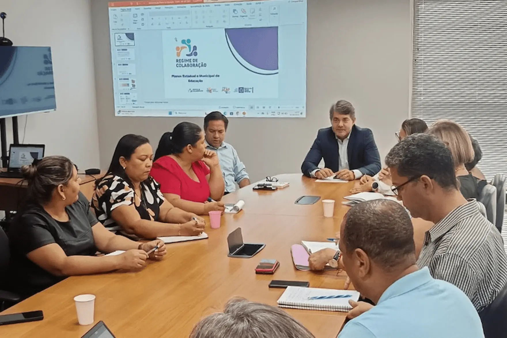 Fórum realiza 3ª reunião para debater alfabetização e evasão escolar