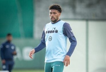 Coritiba x Criciúma: onde assistir ao vivo, escalações e tudo sobre o duelo da Série B. Imagem: JP Pacheco Coritiba