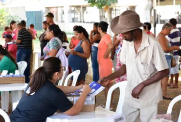 Mais de 1,3 mil pessoas recebem cartões do Programa SER Família em Mato Grosso