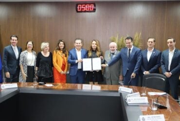 Mato Grosso assina protocolo para reforcar monitoramento eletronico de agressores