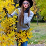 Mulher feliz na natureza