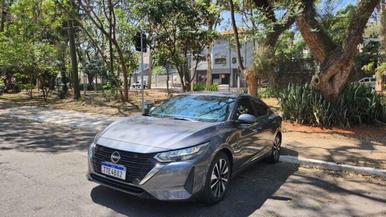 Nissan Sentra 2026 mostra consistencia no segmento de sedas medios Sergio Dias 6