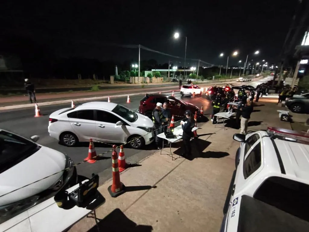 Operação Lei Seca prende motoristas e retira 34 veículos em Cuiabá