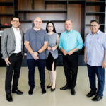 Prefeito de Cuiaba primeira dama e senador debatem emenda para Casa do Autista