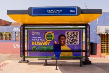 Prefeito de Rondonopolis entrega 40 novos pontos de onibus para usuarios do transporte publico