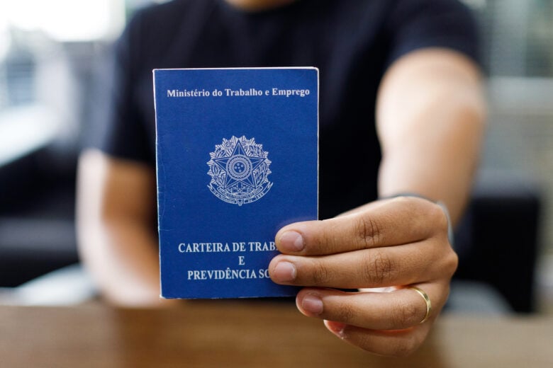 Sine de Cuiaba inicia a semana com recorde de 902 vagas de emprego