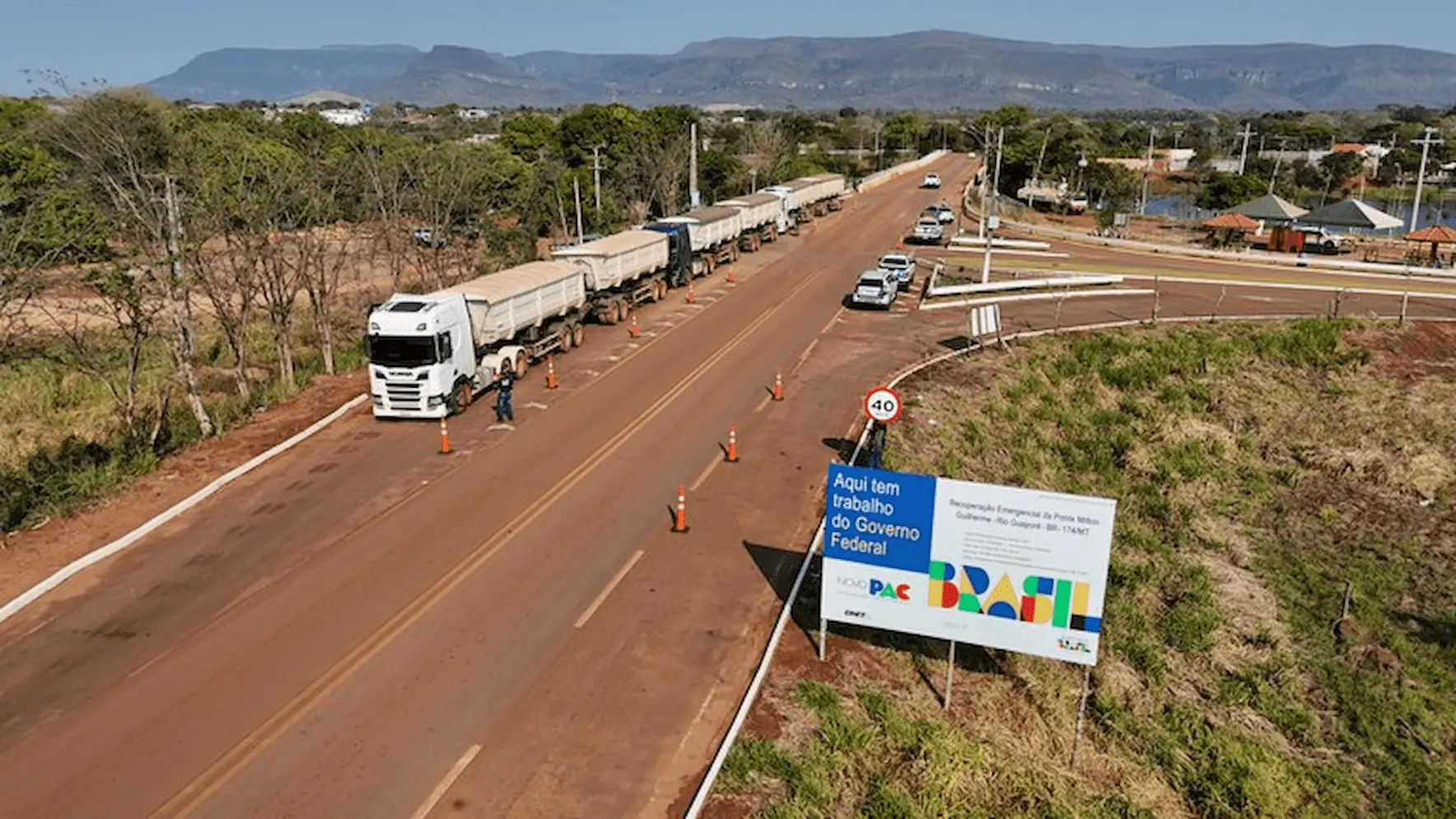 Tráfego de veículos acima de 30 toneladas está proibido; DNIT instalará balsa e ponte provisória para evitar paralisação total.