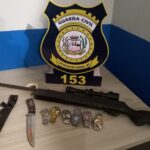 Abordagem da Guarda Civil Municipal resultou em auto de infração por alcoolemia e apreensão de itens suspeitos; caso foi encaminhado à Delegacia para providências legais.