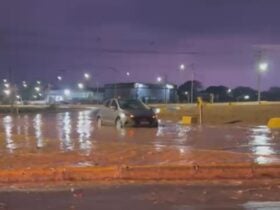Temporal registrado na tarde de terça-feira (16) causou pontos de alagamento na cidade; segundo especialista, volume é um dos maiores dos últimos anos para setembro