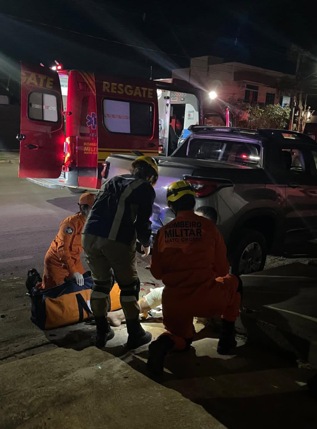 Acidente foi registrado na noite de domingo na avenida dos Eucaliptos; vítima sofreu escoriações e foi encaminhada ao PAM