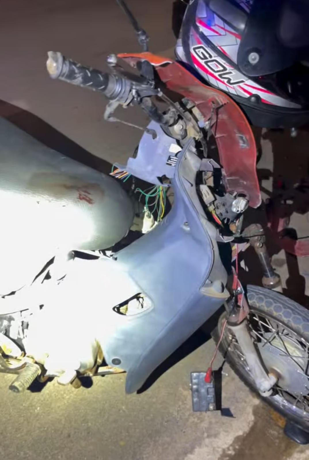 Acidente foi registrado na noite de domingo na avenida dos Eucaliptos; vítima sofreu escoriações e foi encaminhada ao PAM