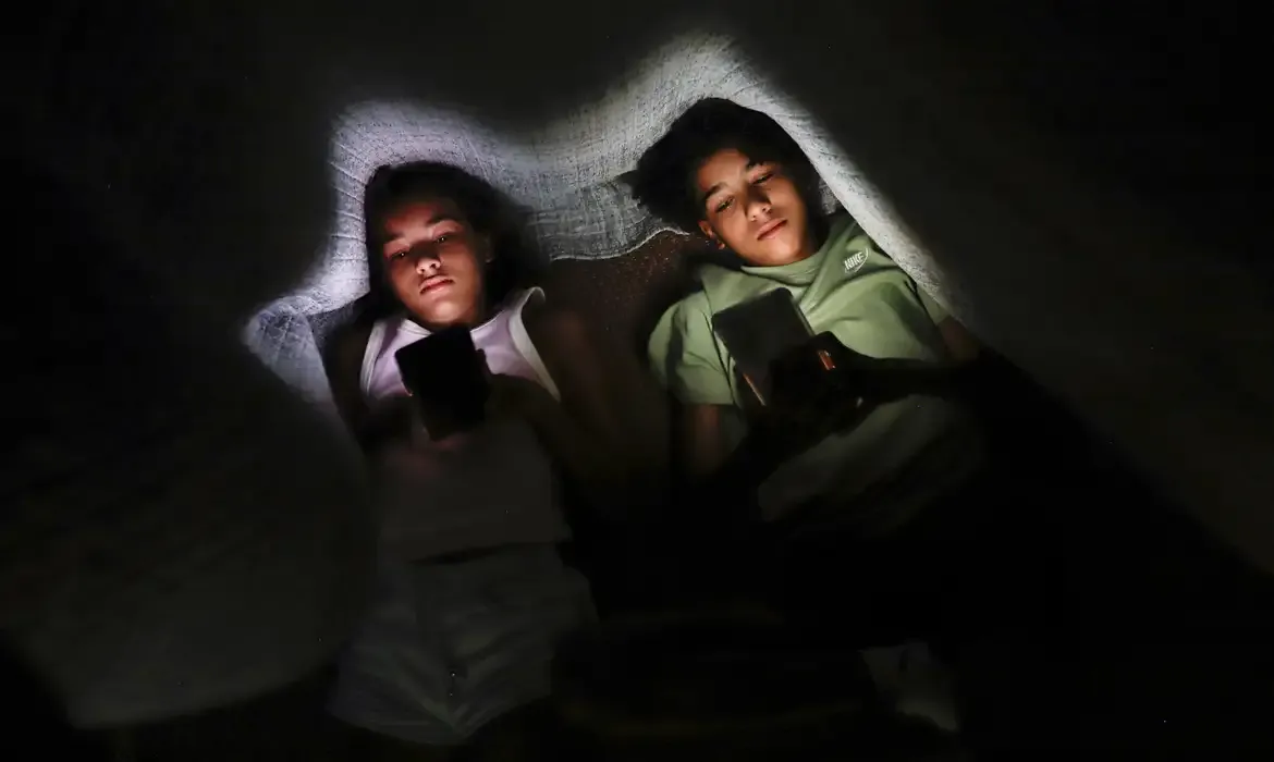 SaferNet oferece formação sobre supervisão e controle parental na internet