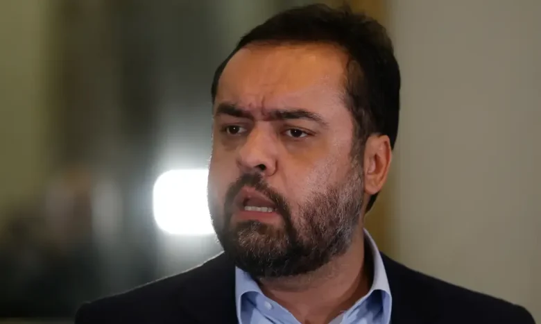 Fuzis apreendidos em 24 horas reforçam combate ao crime no Rio