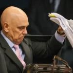 Moraes apresenta 13 atos para condenação de Bolsonaro em julgamento