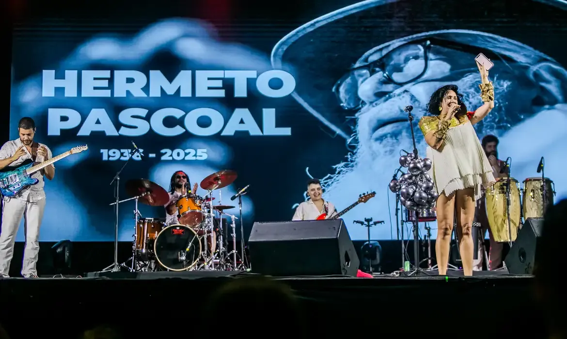 MIMO homenageia Hermeto Pascoal em sua última apresentação no Brasil