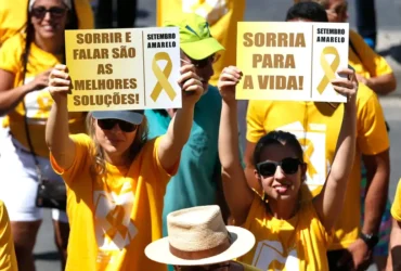 Autoagressão entre adolescentes aumenta e alerta pediatras no Brasil