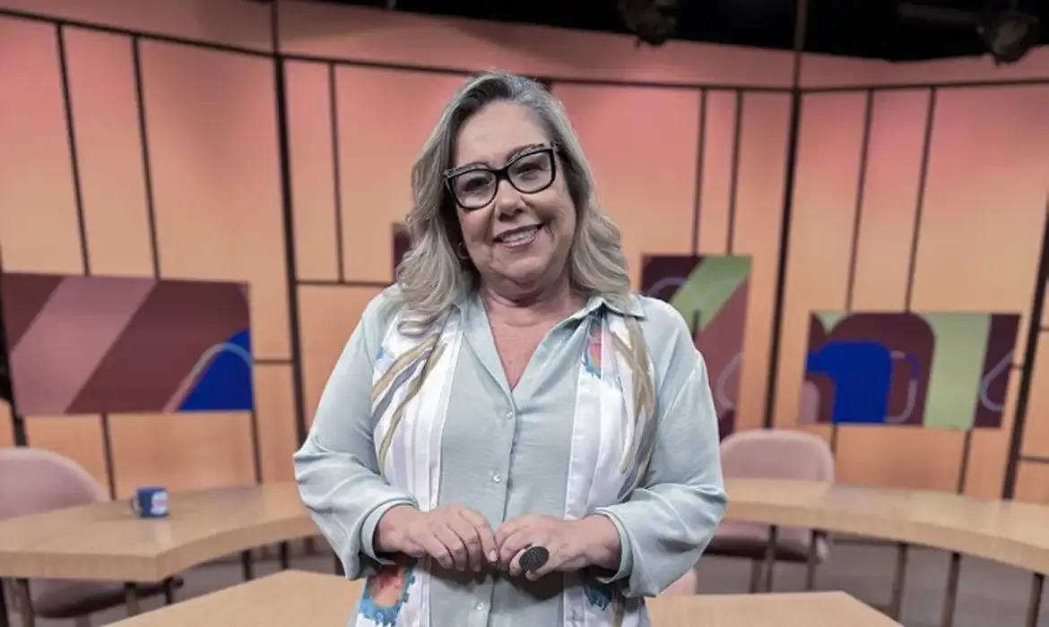 Sem Censura debate os 75 anos da televisão brasileira com especialistas