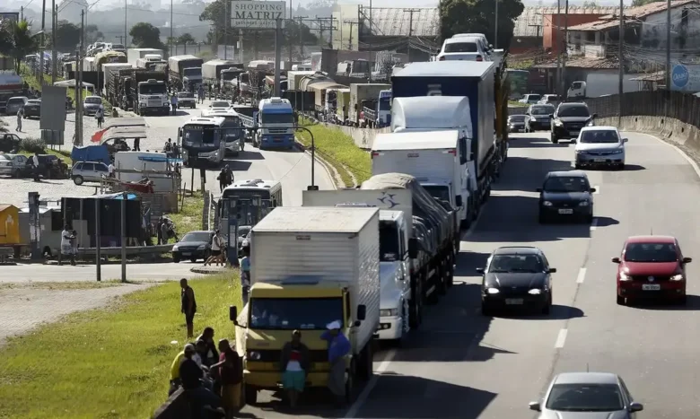 Dia Nacional do Caminhoneiro destaca desafios e políticas de apoio