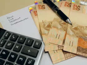inadimplencia dinheiro fazendo as contas