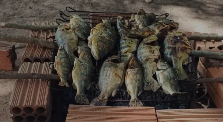 peixe assado comunidade indigena