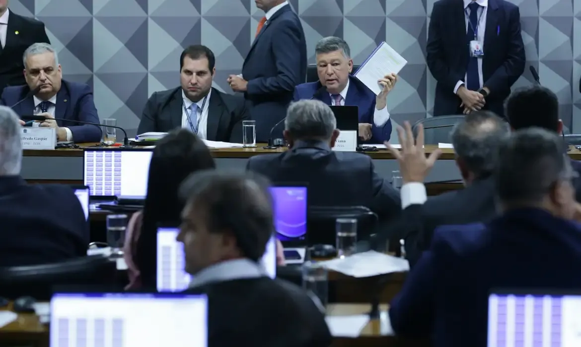 CPMI aprova pedido de prisão preventiva do presidente da Conafer