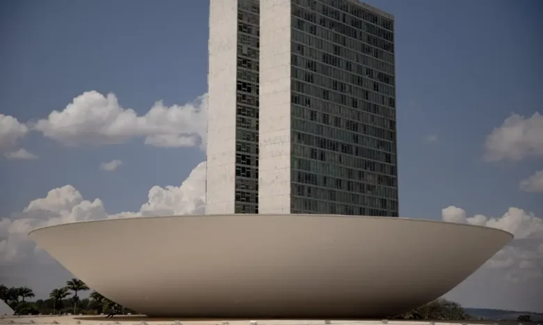 PGR rejeita mandato remoto no Congresso e reforça exigência de presença física