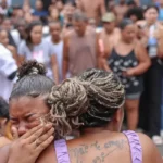 Ativistas denunciam massacre em operação policial no Rio