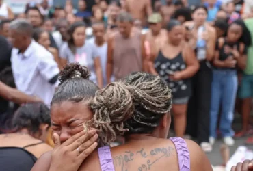 Ativistas denunciam massacre em operação policial no Rio