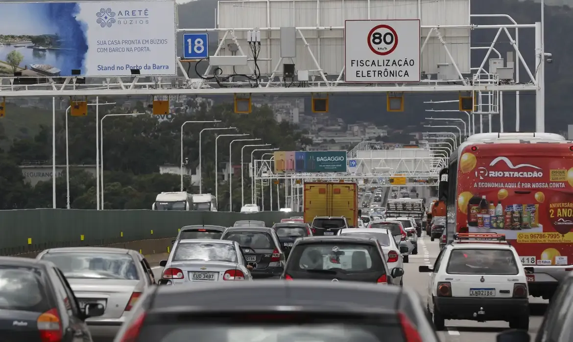Carro lidera como principal meio de transporte para o trabalho, aponta Censo
