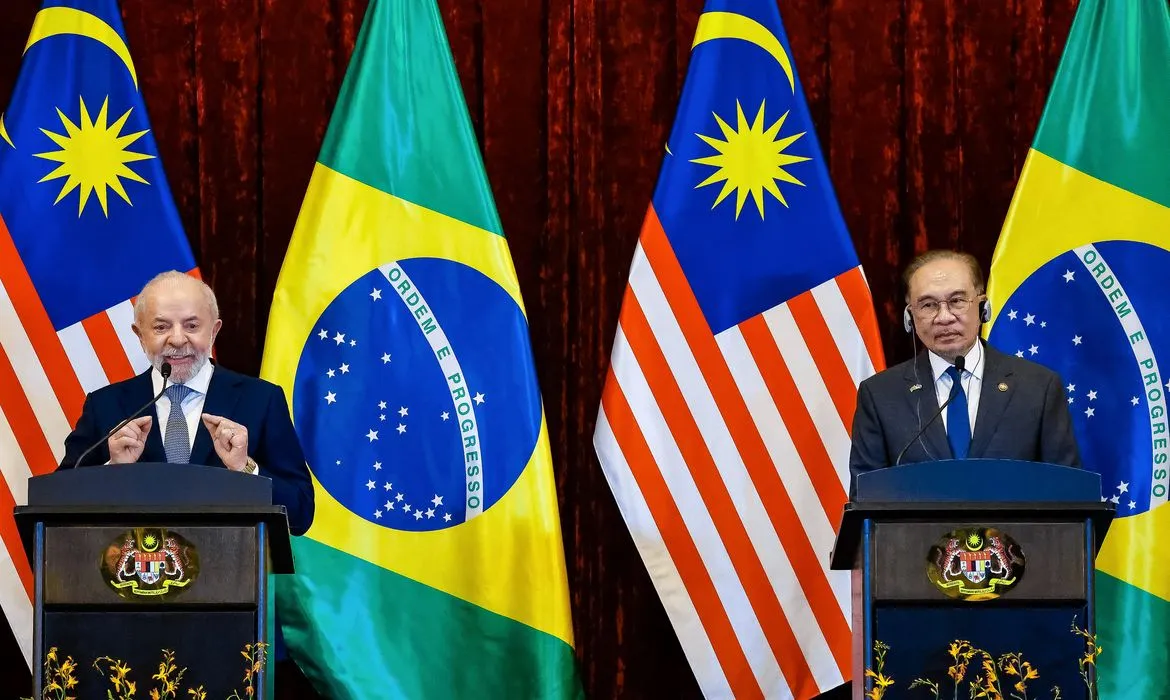 Lideranças ausentes agravam conflitos globais, afirma Lula na Malásia