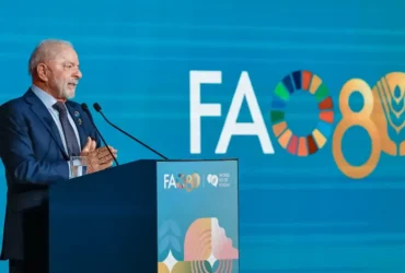 Fome é irmã da guerra e ameaça a democracia, afirma Lula em discurso na FAO
