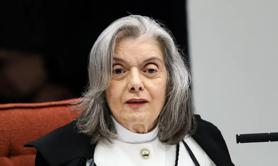 Cármen Lúcia reafirma posição sobre mulheres no STF durante evento em São Paulo
