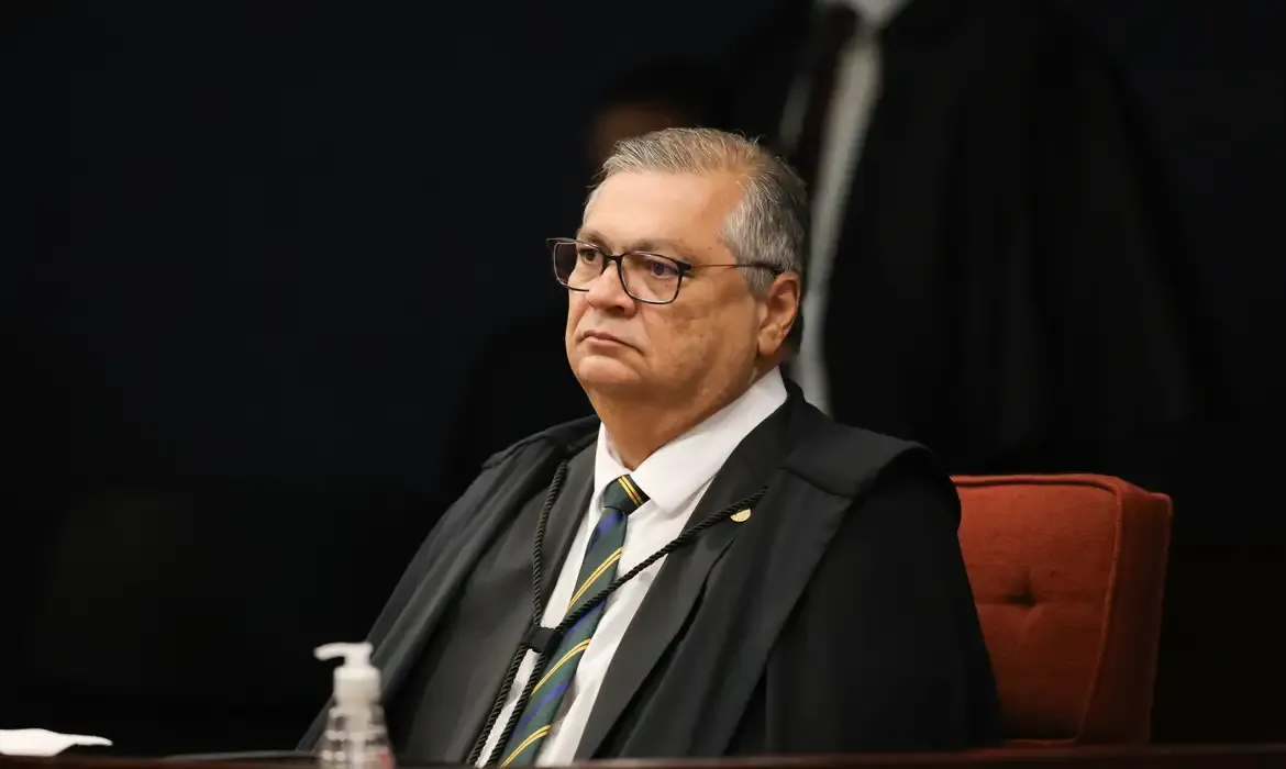 Moraes autoriza investigação de ameaças contra Flávio Dino