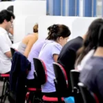 Governo investe R$ 108 milhões em cursinhos populares para ampliar acesso à educação