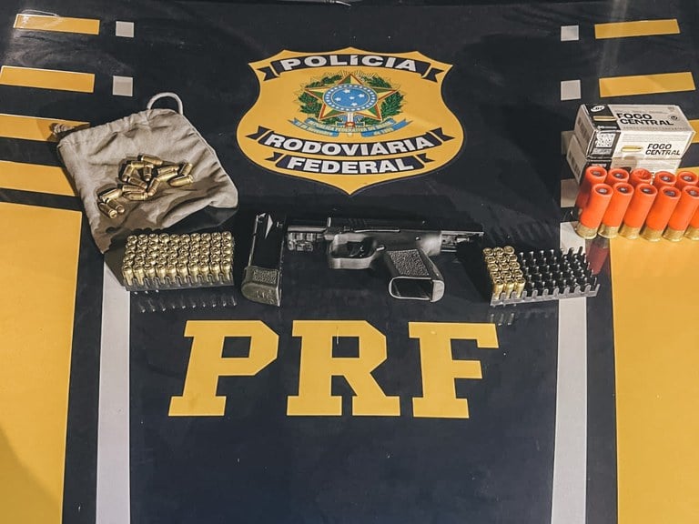 PRF apreende arsenal e drogas em caminhonete durante abordagem em Guarantã do Norte