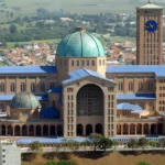 Festa da Padroeira reúne quase meio milhão de fiéis em Aparecida