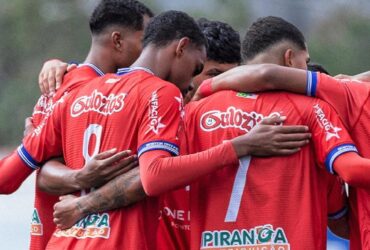 Boston City x Novo Esporte: Onde assistir ao vivo e informações da partida. Imagem: Divulgação Boston City