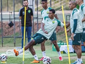 Botafogo-SP x Cuiabá: onde assistir, escalações e tudo sobre o confronto pela Série B. Imagem: AssCom Dourado