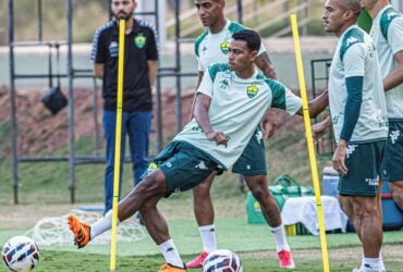 Botafogo-SP x Cuiabá: onde assistir, escalações e tudo sobre o confronto pela Série B. Imagem: AssCom Dourado