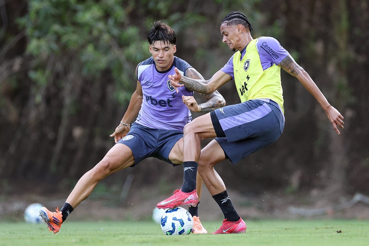 Ceará x Botafogo: onde assistir, escalações e tudo sobre o duelo dos alvinegros pelo Brasileirão 2025. Imagem: Vitor Silva/BFR Ceará x Botafogo: onde assistir, escalações e tudo sobre o duelo dos alvinegros pelo Brasileirão 2025. Imagem: Vitor Silva/BFR
