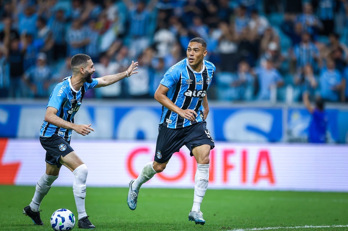 Bahia x Grêmio: onde assistir, escalações e tudo sobre o duelo tricolor pelo Brasileirão 2025. Imagem: Lucas Uebel/GFBPA Bahia x Grêmio: onde assistir, escalações e tudo sobre o duelo tricolor pelo Brasileirão 2025. Imagem: Lucas Uebel/GFBPA