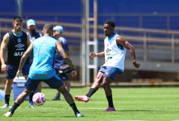 Grêmio x Juventude: onde assistir, escalações e tudo sobre o clássico gaúcho pelo Brasileirão 2025. Imagem: Lucas Uebel/GFBPA