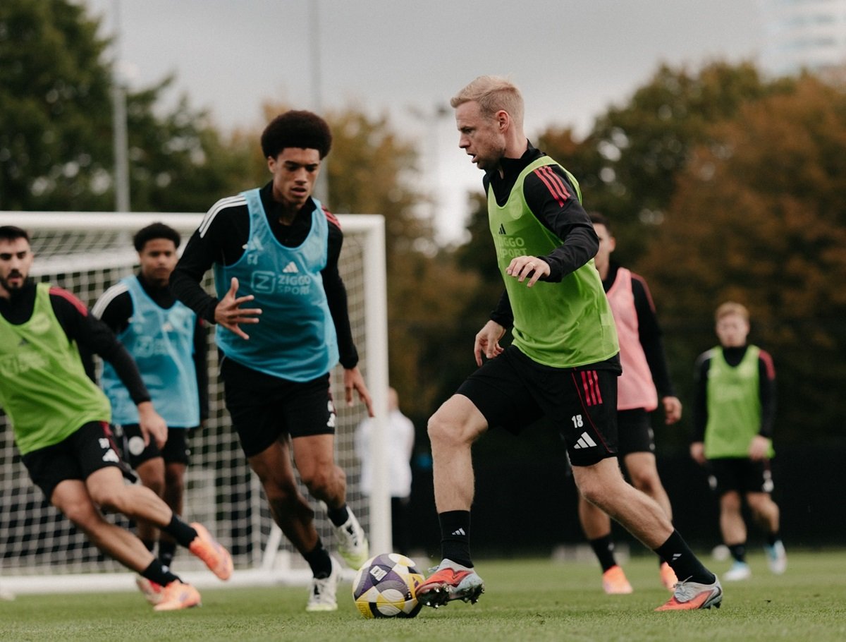 Chelsea x Ajax: onde assistir, escalações e tudo sobre o jogo da Champions League 2025/26. Imagem: Divulgação Ajax Chelsea x Ajax: onde assistir, escalações e tudo sobre o jogo da Champions League 2025/26. Imagem: Divulgação Ajax