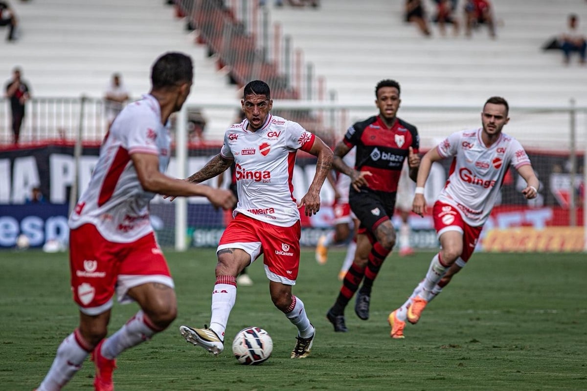 Vila Nova x Ferroviária ao vivo: onde assistir, escalações e tudo sobre o duelo decisivo da Série B. Imagem: Divulgação Vila Nova